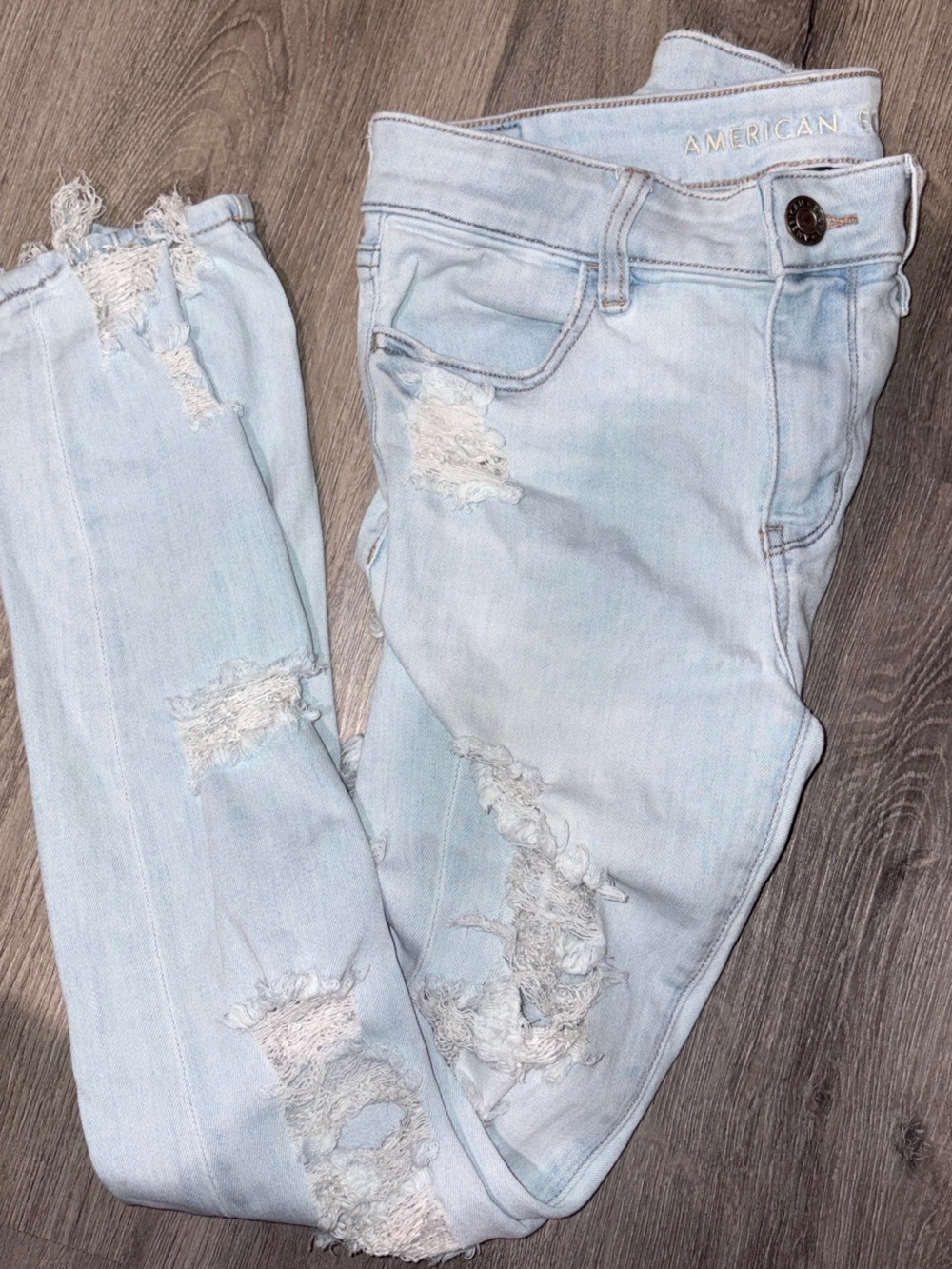 American Eagle Outfitters Light Blue Distressed Skinny Jeans